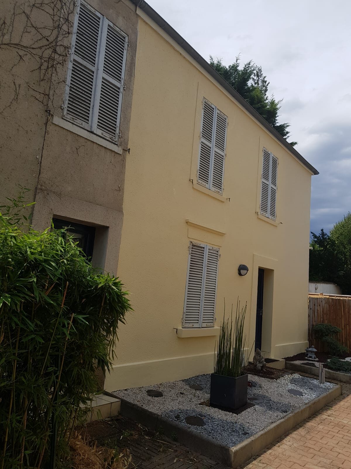 Chantier de peinture de façade terminé